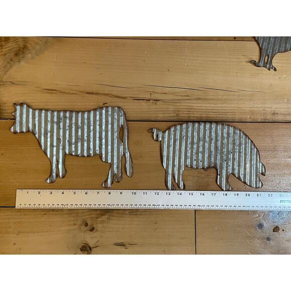 3 Farmhouse Galvanized Metal Farm Animal Cut outs wall decor. Chicken pig cow - Picture 3 of 4